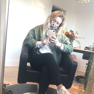 Meet your Posher, Julia